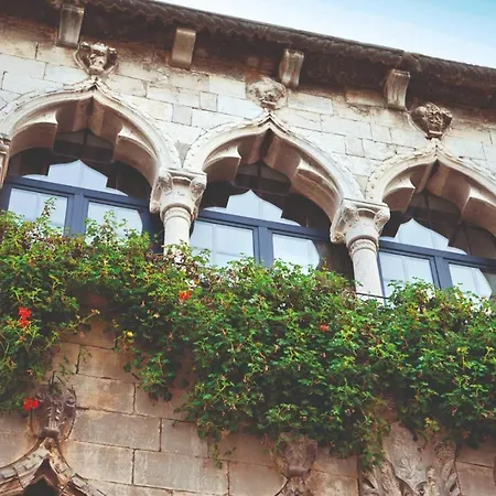 1a Lilly Vabriga With Sea View بيت ضيافة
